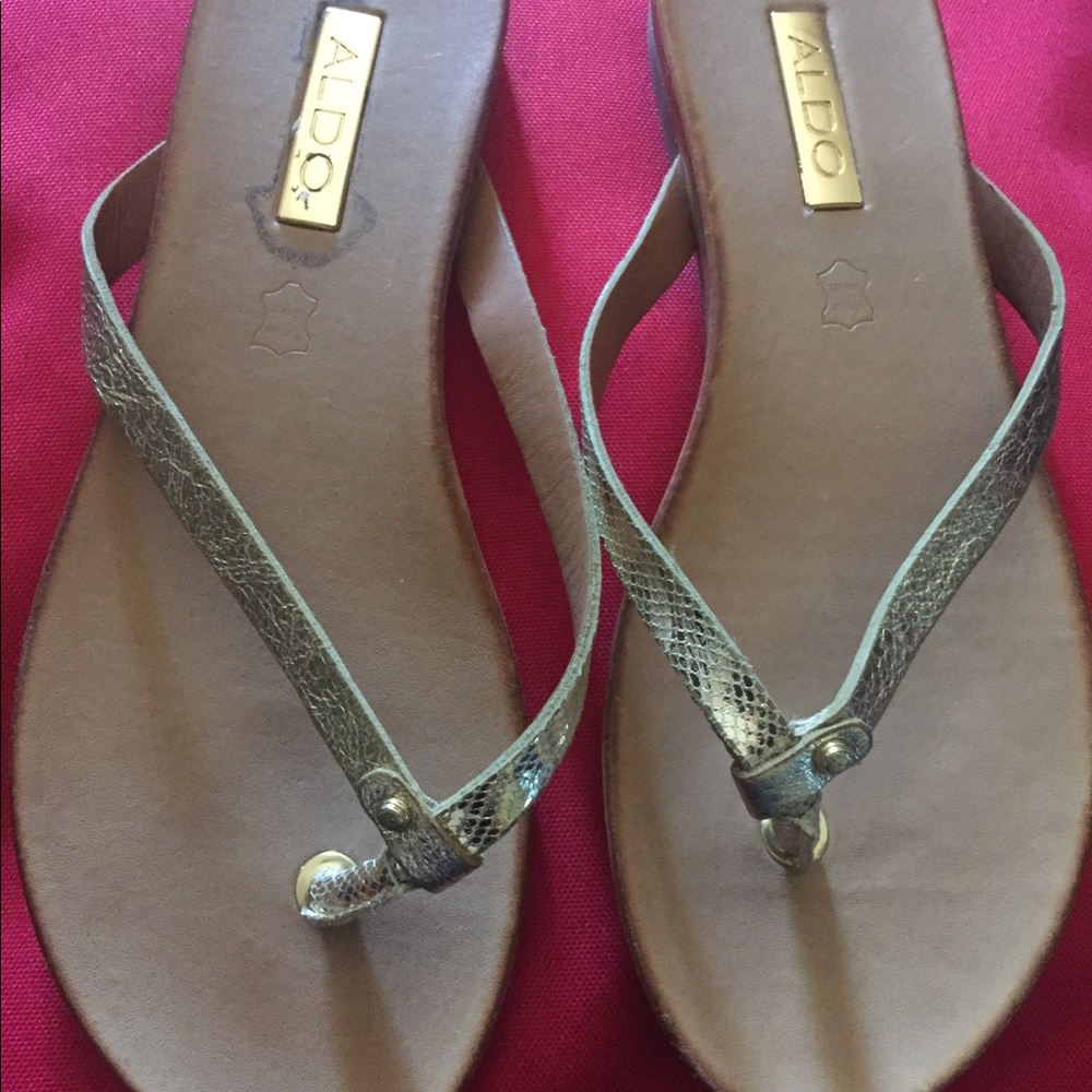 Aldo flip flops